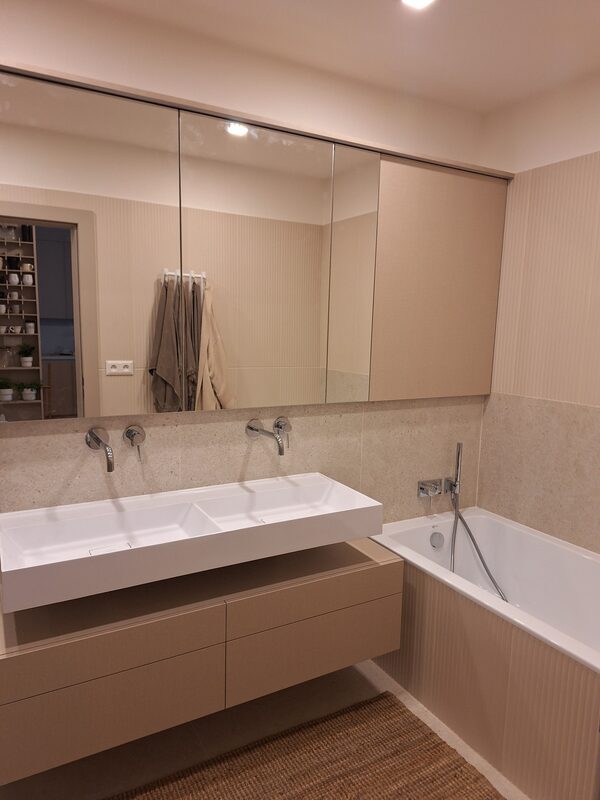 Kúpeľňová zostava – detail umývadlového pultu