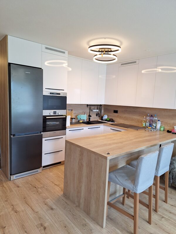 Obývačková stena – horná skriňková časť