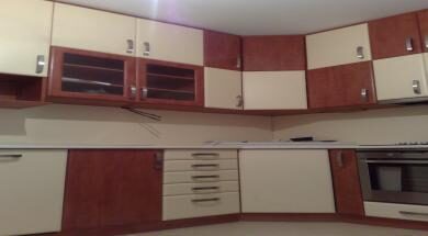 Kuchynská linka – tmavý dekor