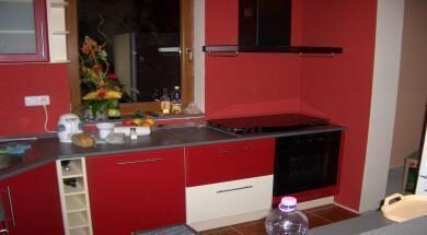 Kuchynská linka s výklenkami