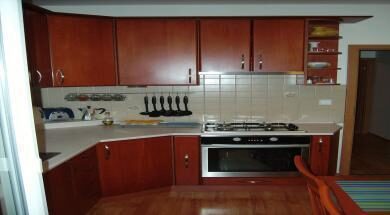 Kuchynská linka – detail dvierok